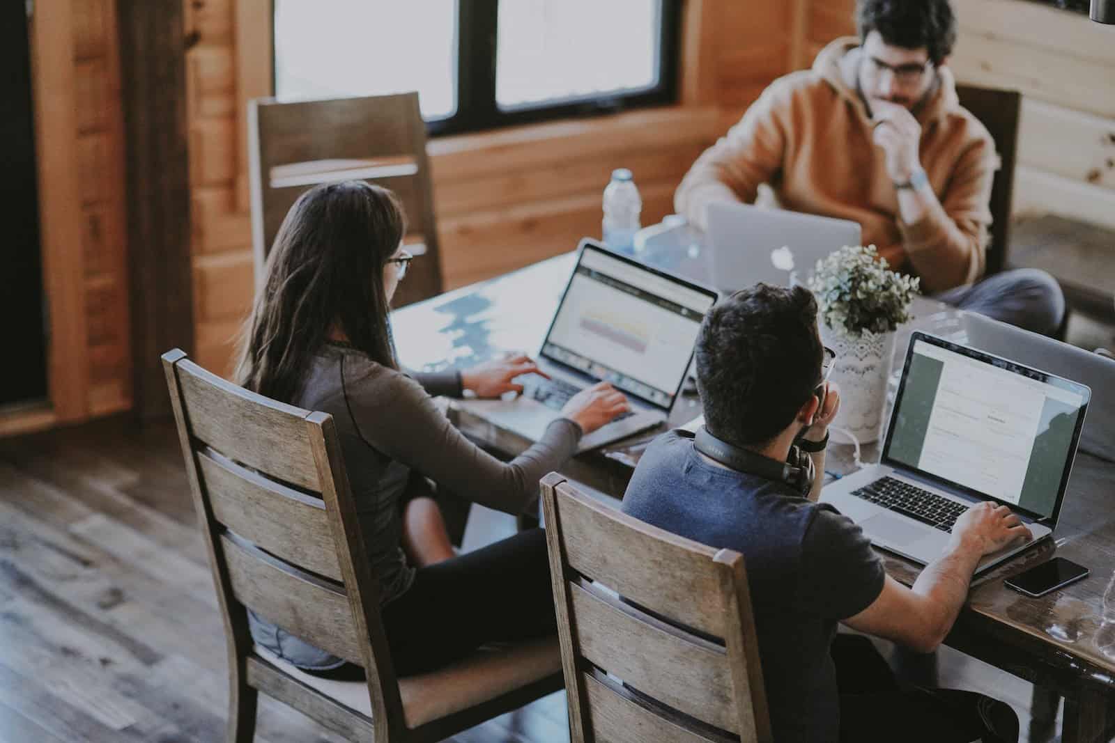 The Art of Moderating User Experience