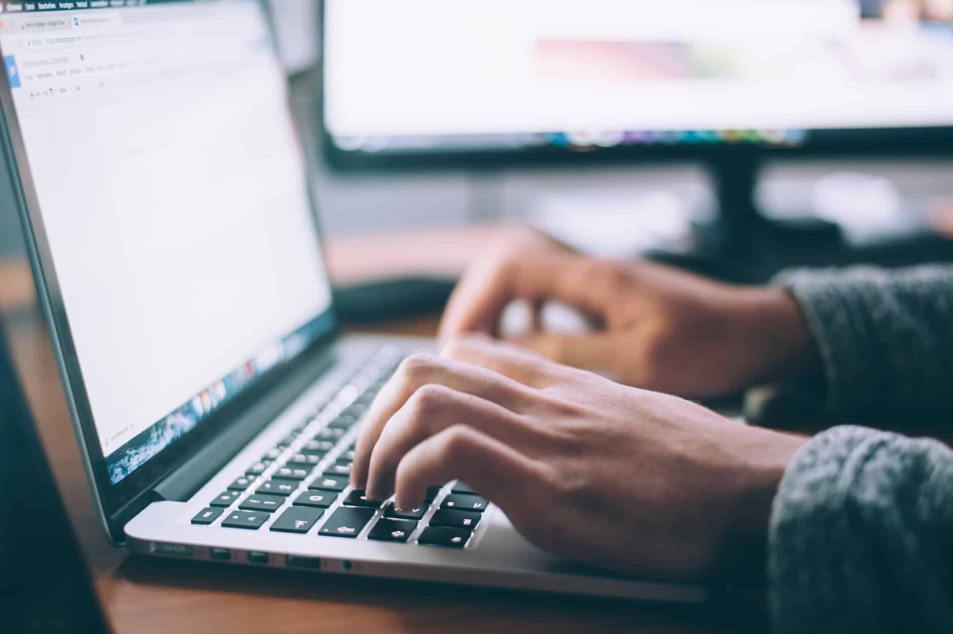 8 Ways How A Great Website Helps You Attract More Customers