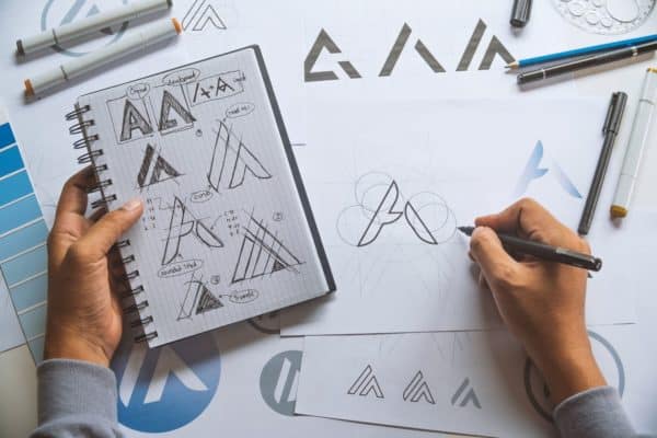 how to create a responsive logo