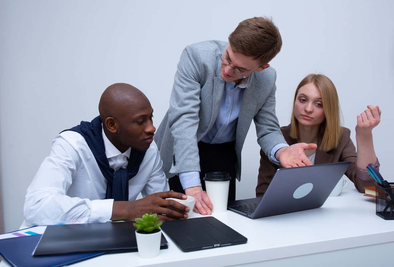 4 Signs That You Need a New Website Host