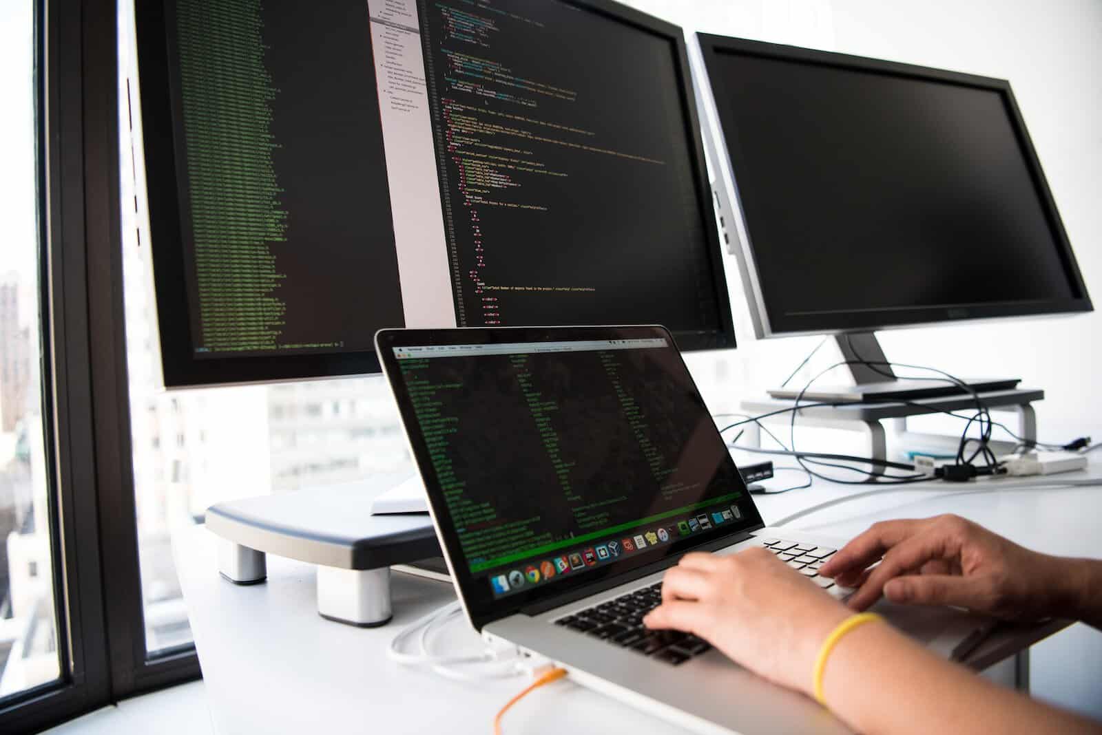 Enhancing Software Development Efficiency with Comprehensive DevOps Services