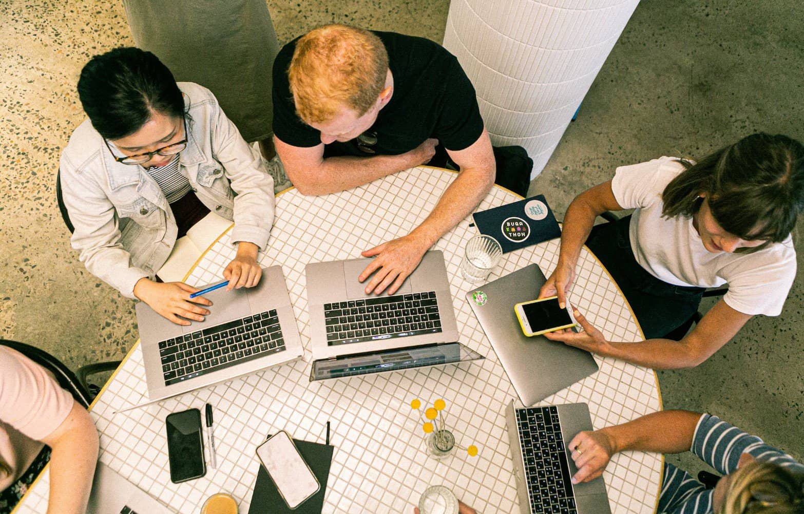 Comment Choisir la Meilleure Agence Web pour Votre Projet : 5 Critères Essentiels