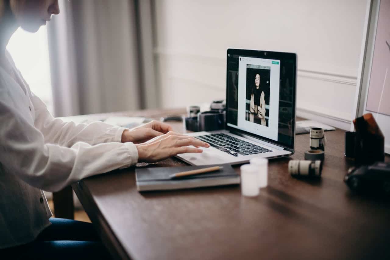 7 Tips for Better Website Photos with an iPhone
