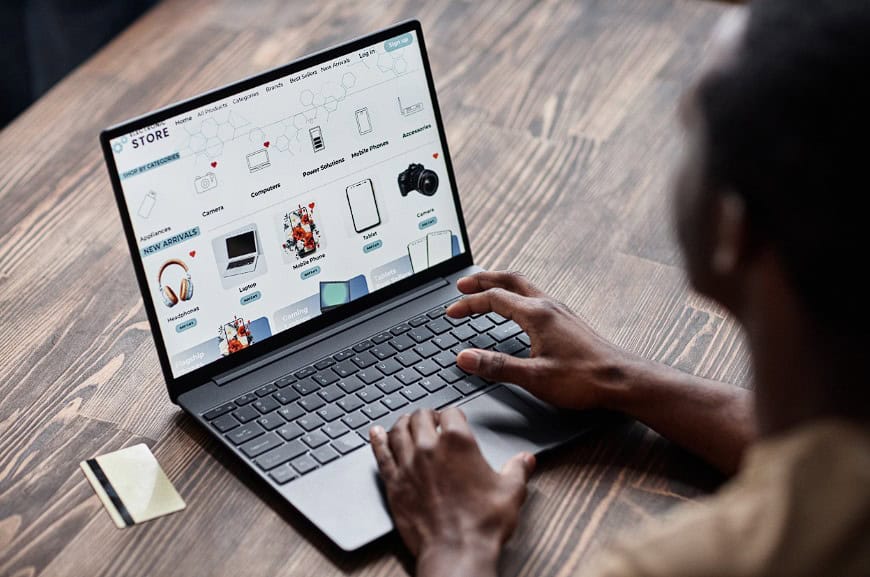 Achat de matériel informatique : trois critères essentiels pour tirer le meilleur parti des tests et avis