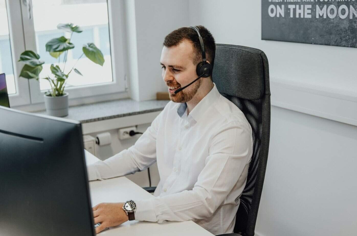 How Ecommerce Support Teams Solve High-Volume Issues Without Losing Customers