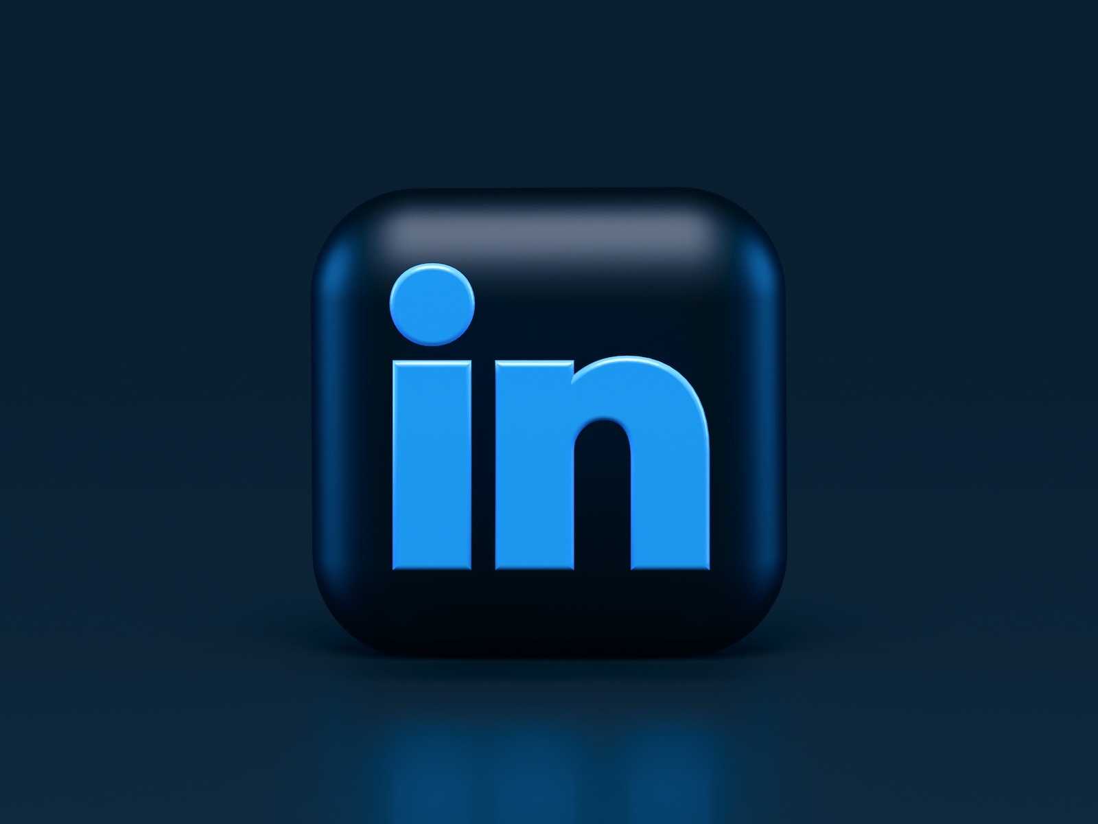 LinkedIn’s New Messaging Inbox Enhances Direct Communication for Company Pages